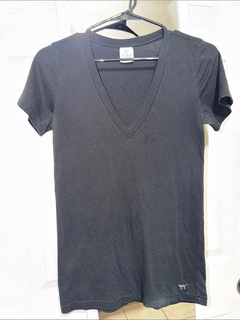 Victoria Secret PINK Short Sleeve V-Neck Tee with Dog Logo Black Small